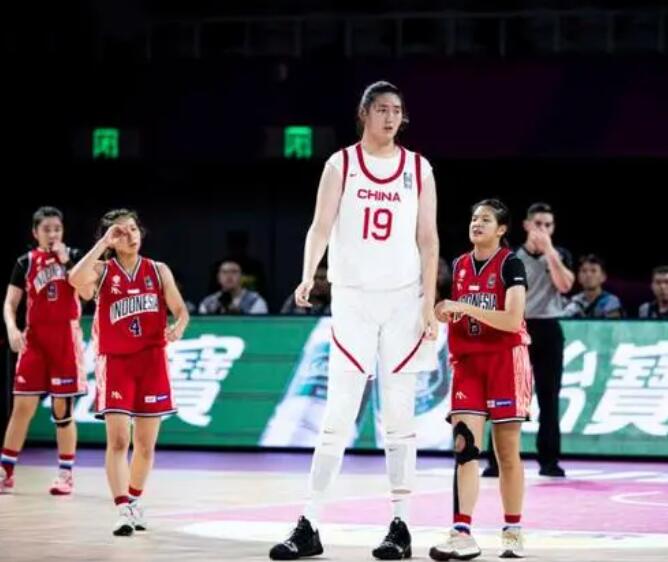 张子宇44分14板无人能挡!U18中国女篮16分大胜日本图片 张子宇44分14板无人能挡!U18中国女篮16分大胜日本图片
